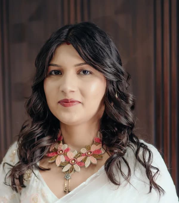 Dr Deekksha